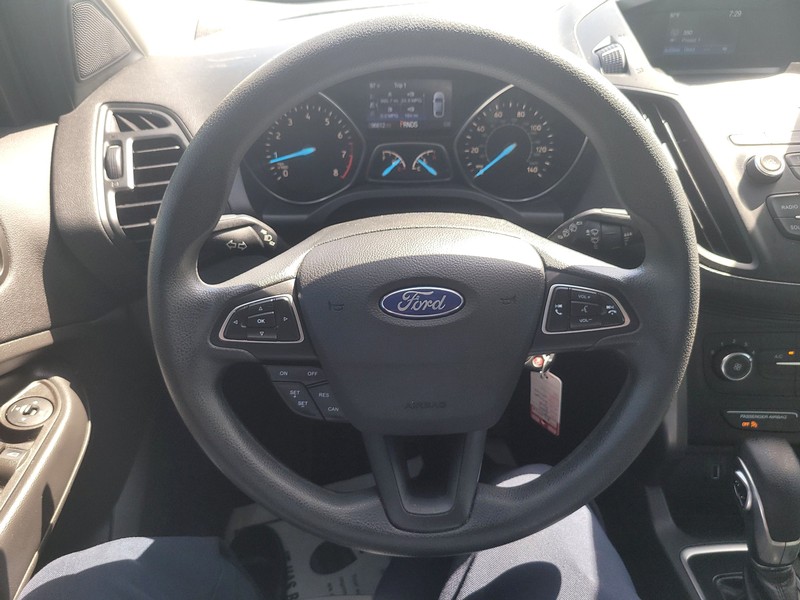 Ford Escape Vehicle Full-screen Gallery Image 15