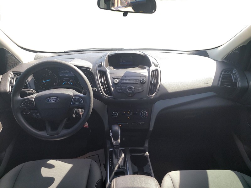 Ford Escape Vehicle Full-screen Gallery Image 17