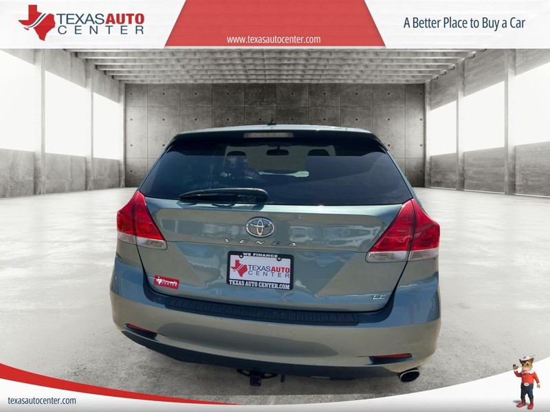 Toyota Venza Vehicle Full-screen Gallery Image 03