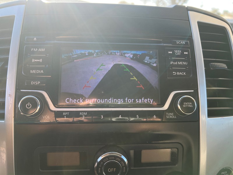 Nissan Frontier Vehicle Full-screen Gallery Image 14