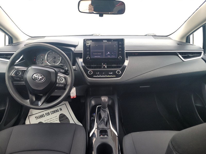 Toyota Corolla Vehicle Full-screen Gallery Image 15