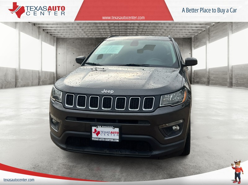 Jeep Compass Vehicle Full-screen Gallery Image 3