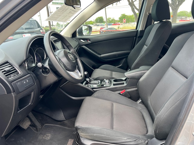 Mazda CX-5 Vehicle Full-screen Gallery Image 8