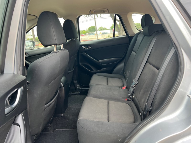 Mazda CX-5 Vehicle Full-screen Gallery Image 9