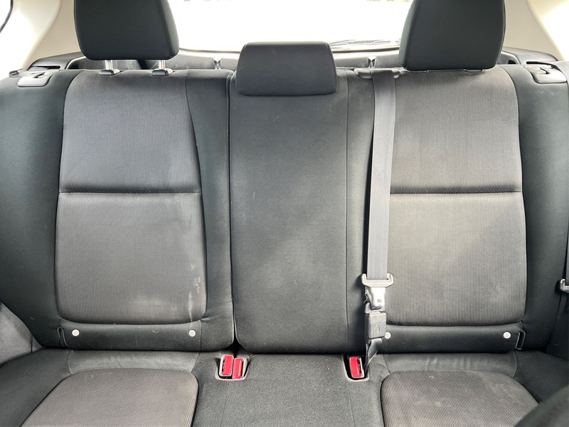 Mazda CX-5 Vehicle Full-screen Gallery Image 12