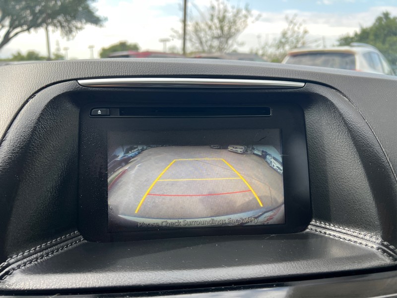 Mazda CX-5 Vehicle Full-screen Gallery Image 16