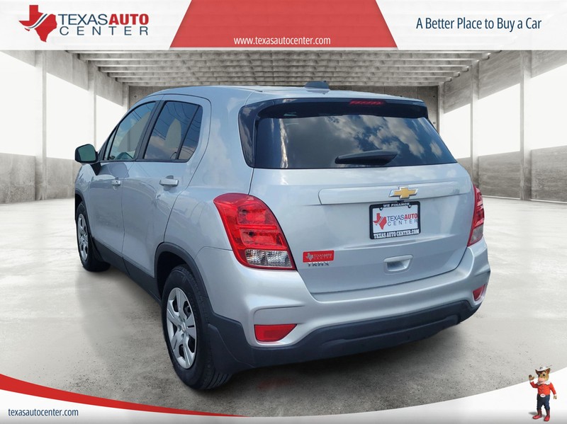 Chevrolet Trax Vehicle Full-screen Gallery Image 8