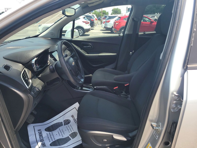 Chevrolet Trax Vehicle Full-screen Gallery Image 9