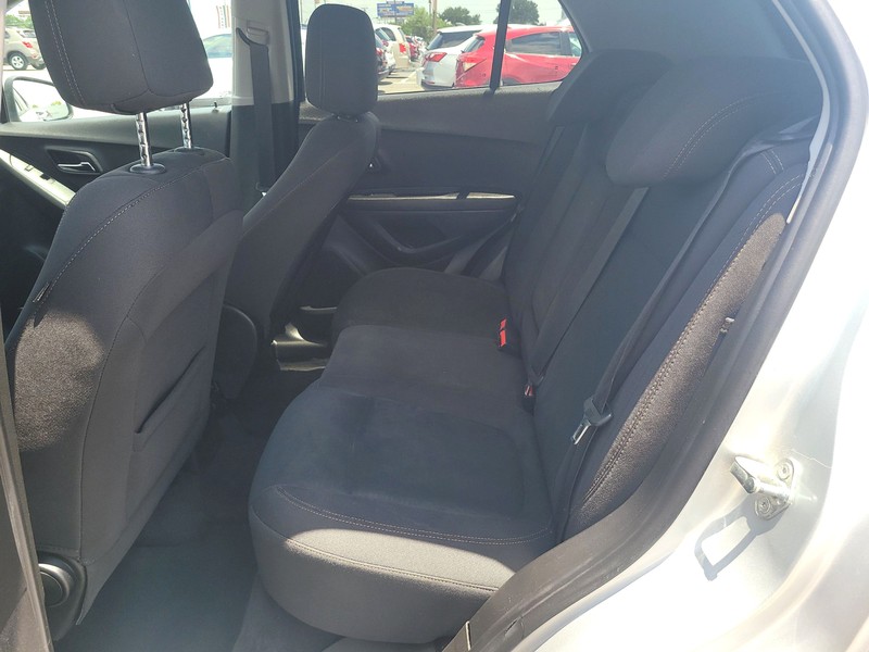 Chevrolet Trax Vehicle Full-screen Gallery Image 10