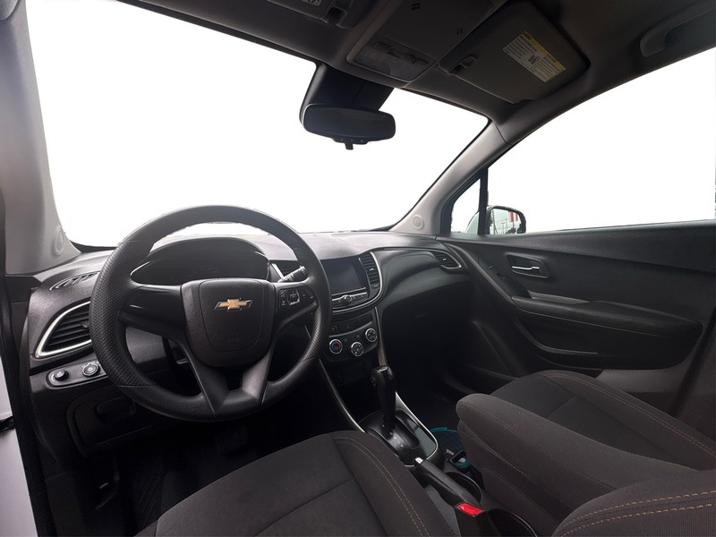 Chevrolet Trax Vehicle Full-screen Gallery Image 15