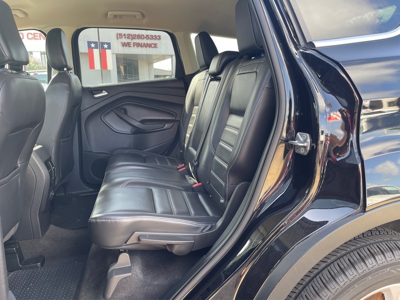 Ford Escape Vehicle Full-screen Gallery Image 09