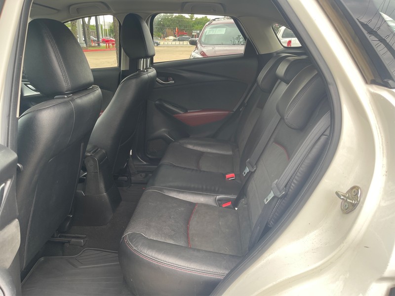 Mazda CX-3 Vehicle Full-screen Gallery Image 09