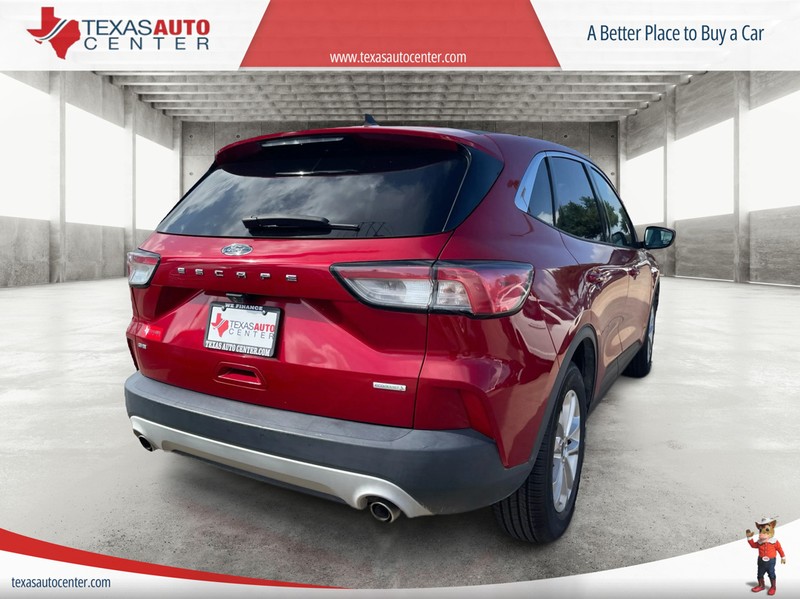 Ford Escape Vehicle Full-screen Gallery Image 6