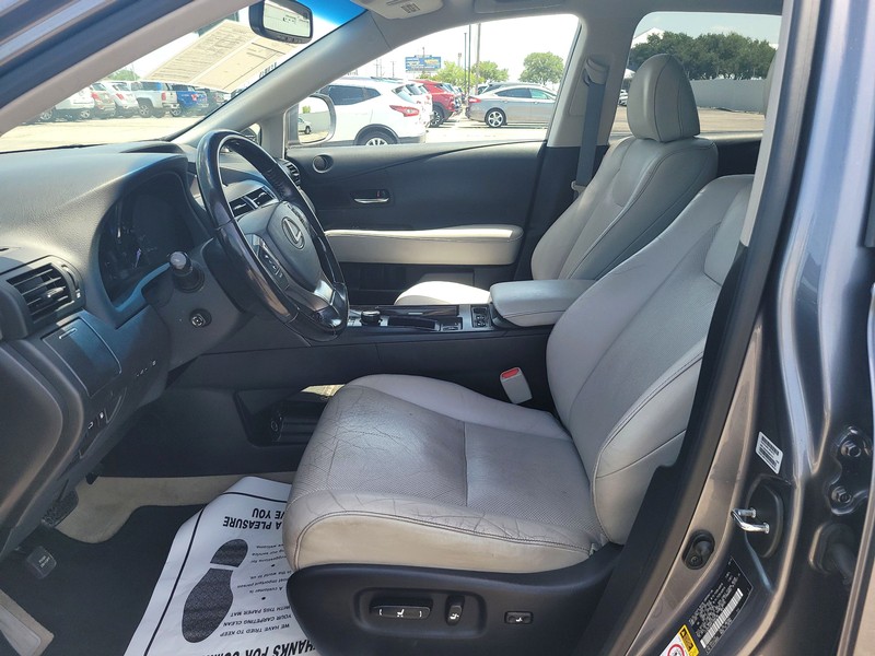 Lexus RX 350 Vehicle Full-screen Gallery Image 9