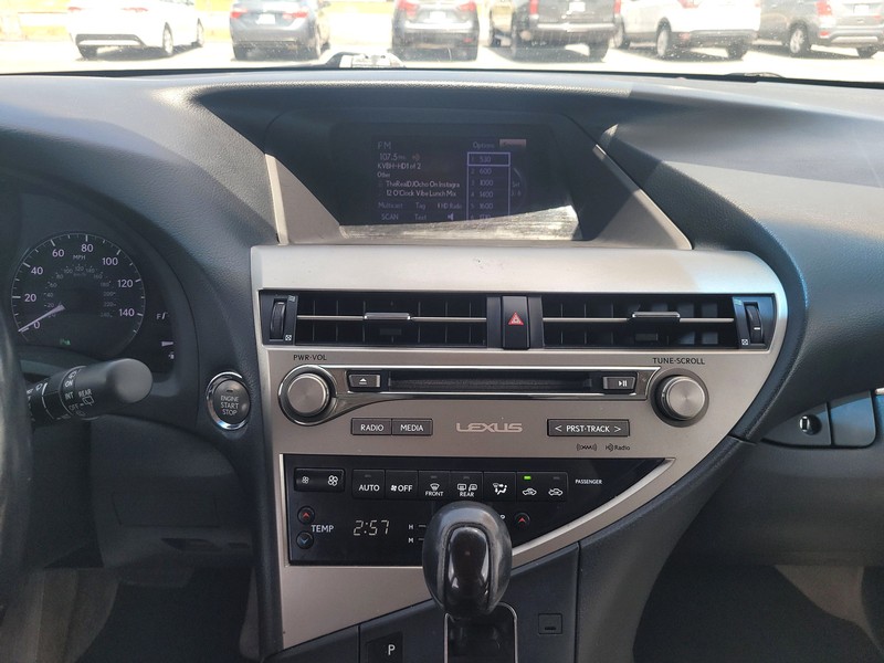 Lexus RX 350 Vehicle Full-screen Gallery Image 12