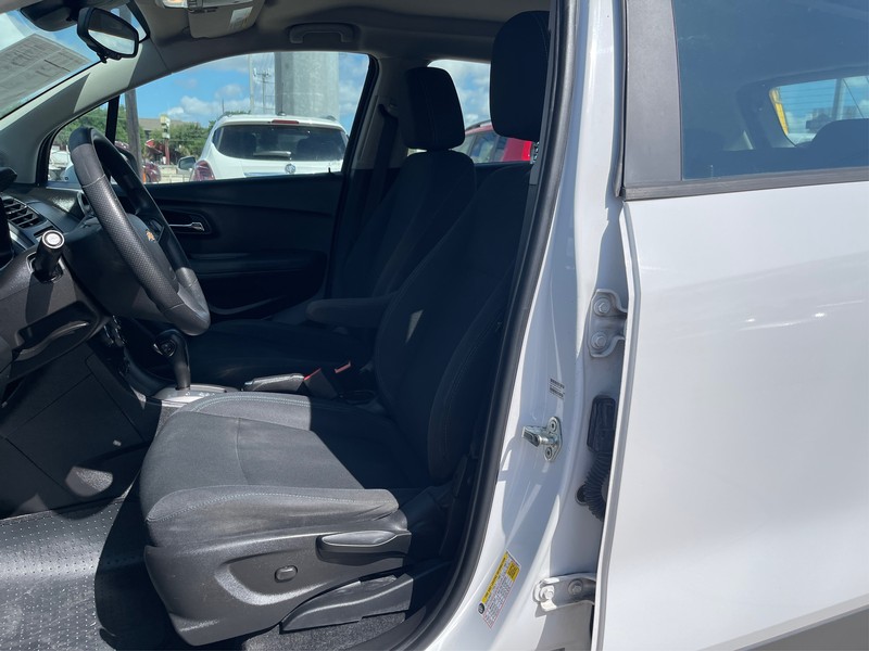 Chevrolet Trax Vehicle Full-screen Gallery Image 7