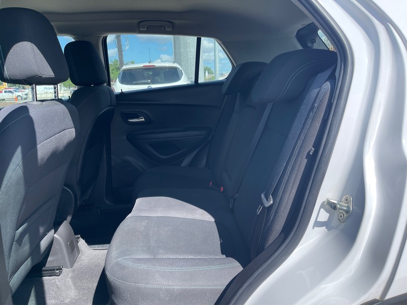 Chevrolet Trax Vehicle Full-screen Gallery Image 8