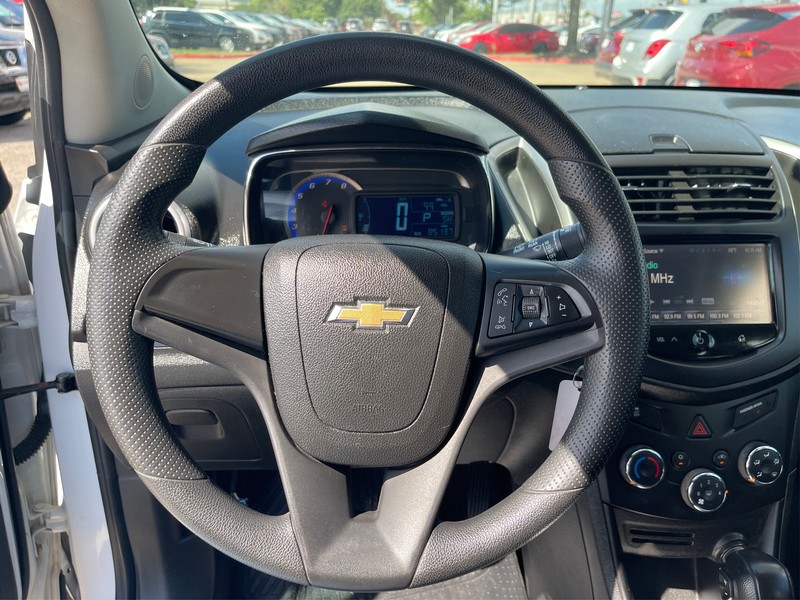 Chevrolet Trax Vehicle Full-screen Gallery Image 12