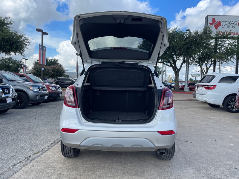 Buick Encore Vehicle Full-screen Gallery Image 10