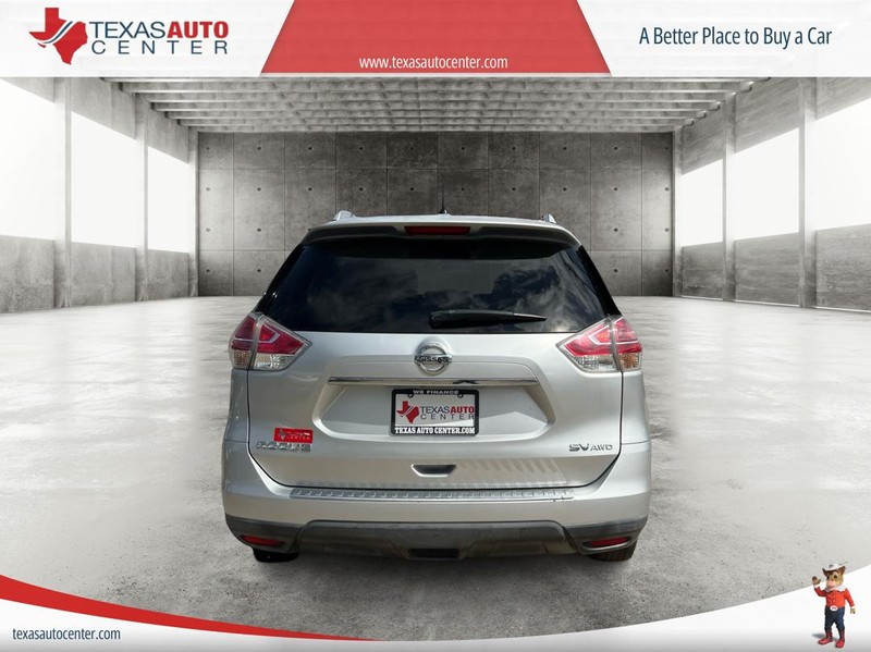 Nissan Rogue Vehicle Full-screen Gallery Image 4