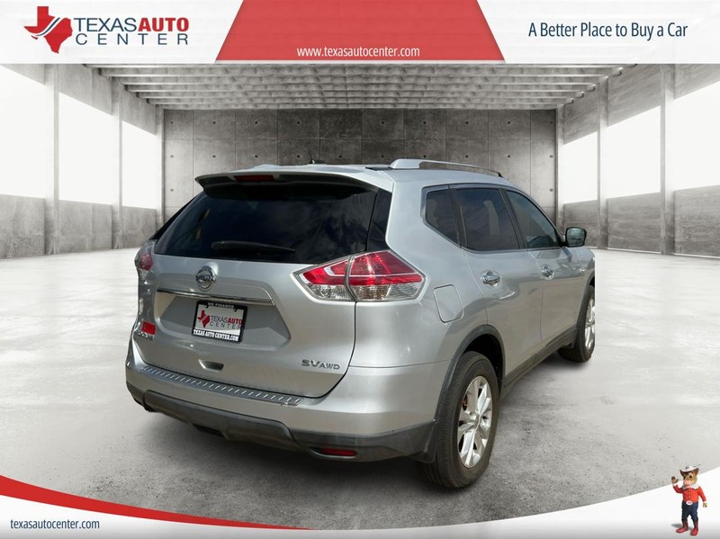 Nissan Rogue Vehicle Full-screen Gallery Image 5