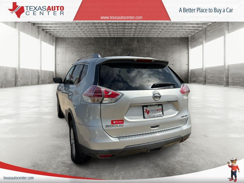 Nissan Rogue Vehicle Full-screen Gallery Image 6