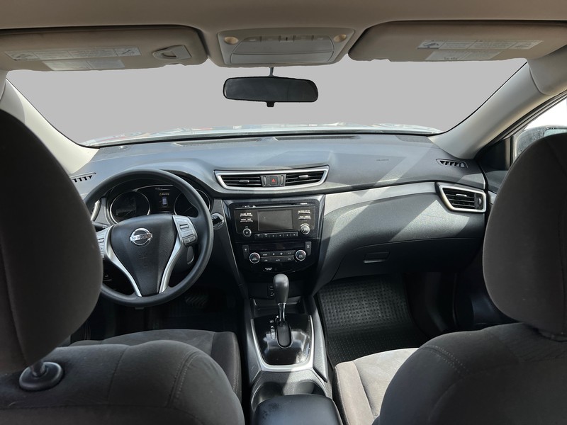 Nissan Rogue Vehicle Full-screen Gallery Image 13