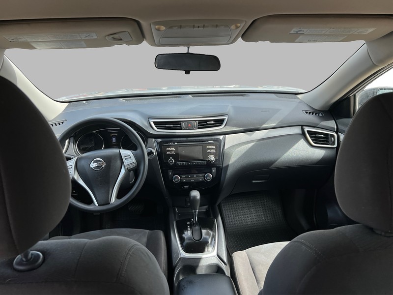 Nissan Rogue Vehicle Full-screen Gallery Image 14