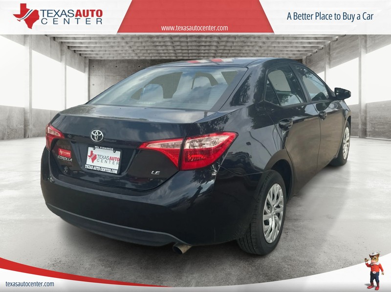 Toyota Corolla Vehicle Full-screen Gallery Image 7