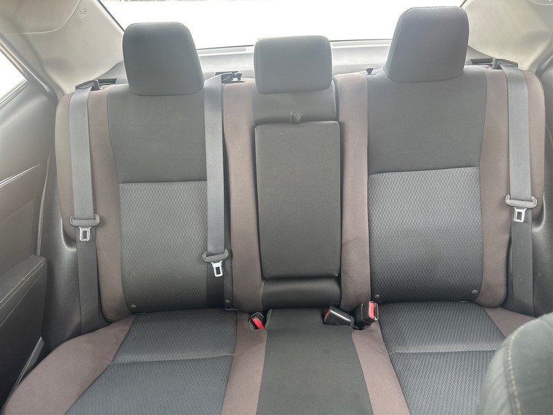 Toyota Corolla Vehicle Full-screen Gallery Image 13