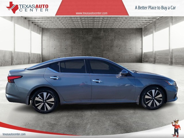 more details - nissan altima