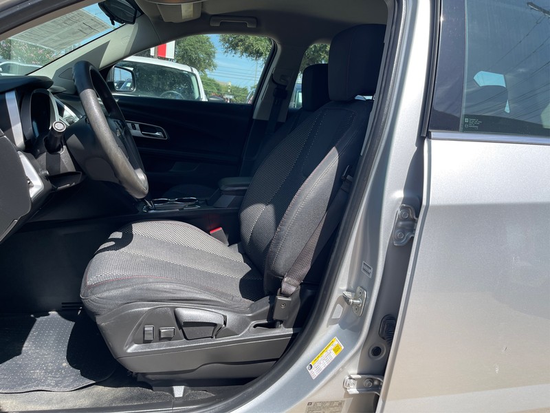 Chevrolet Equinox Vehicle Full-screen Gallery Image 8