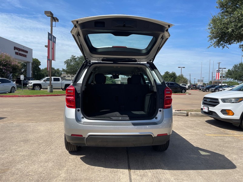 Chevrolet Equinox Vehicle Full-screen Gallery Image 10