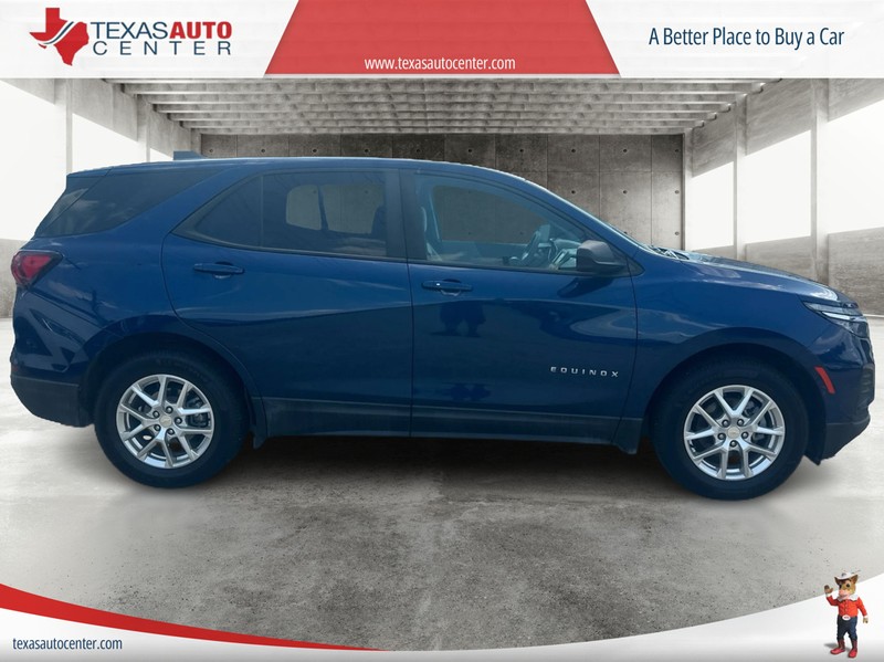 Chevrolet Equinox Vehicle Full-screen Gallery Image 4