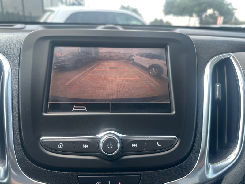 Chevrolet Equinox Vehicle Full-screen Gallery Image 17