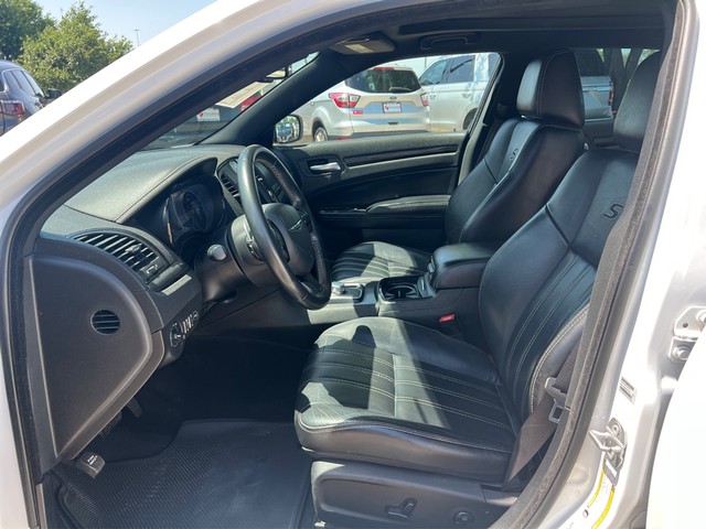 more details - chrysler 300