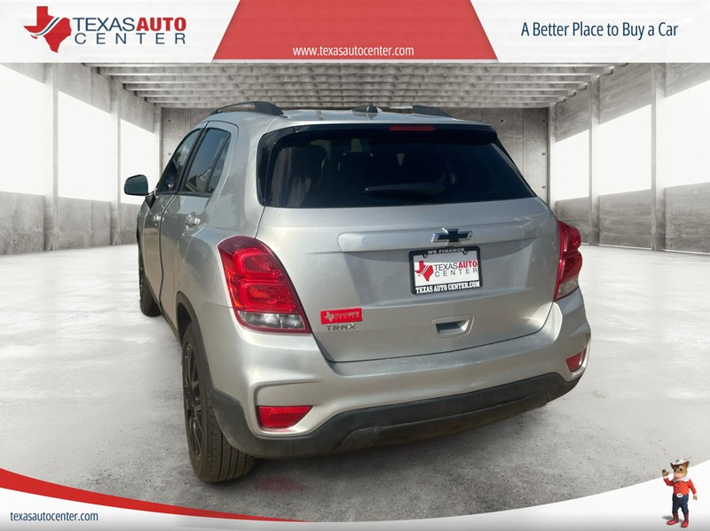 Chevrolet Trax Vehicle Full-screen Gallery Image 8