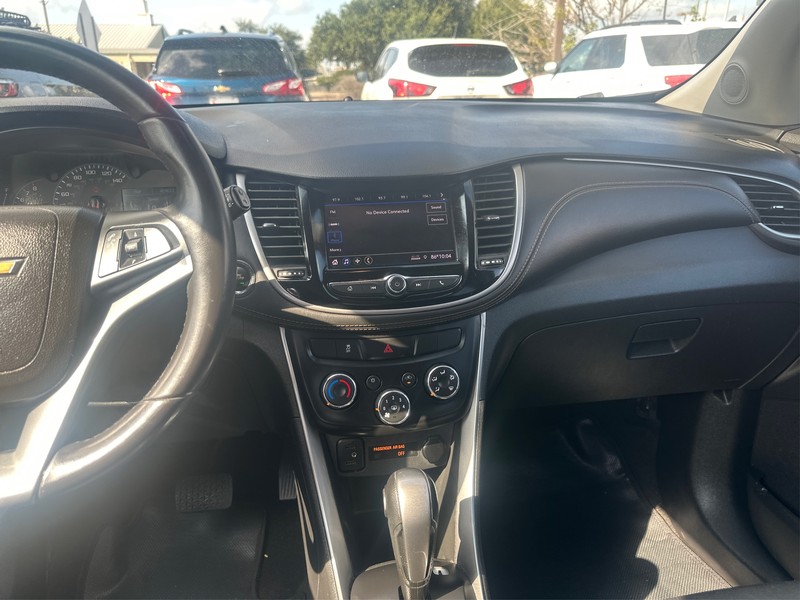 Chevrolet Trax Vehicle Full-screen Gallery Image 12