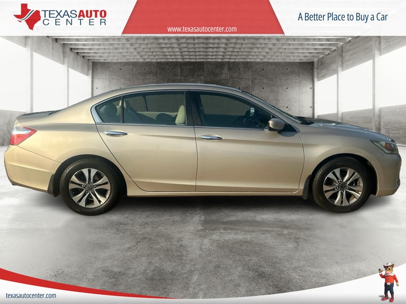 Honda Accord Vehicle Full-screen Gallery Image 4