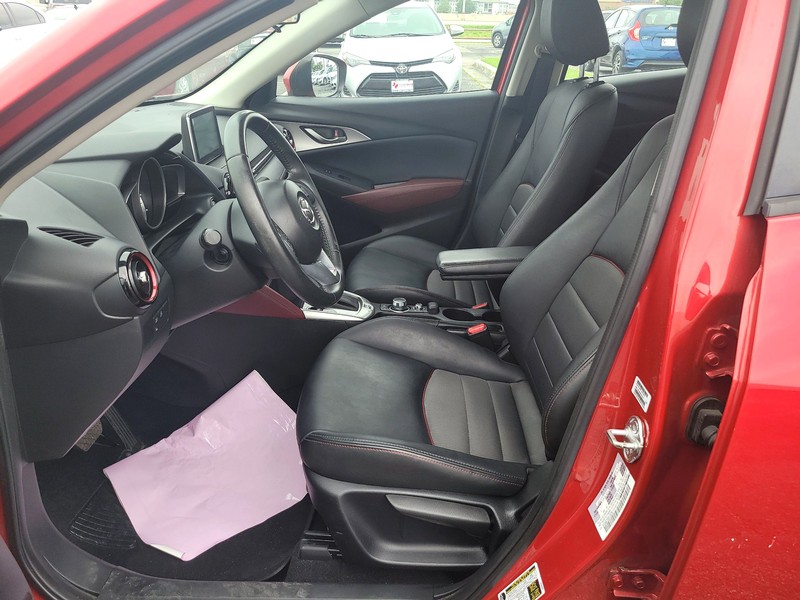 Mazda CX-3 Vehicle Full-screen Gallery Image 9