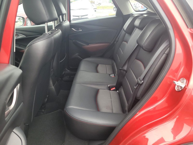 Mazda CX-3 Vehicle Full-screen Gallery Image 10