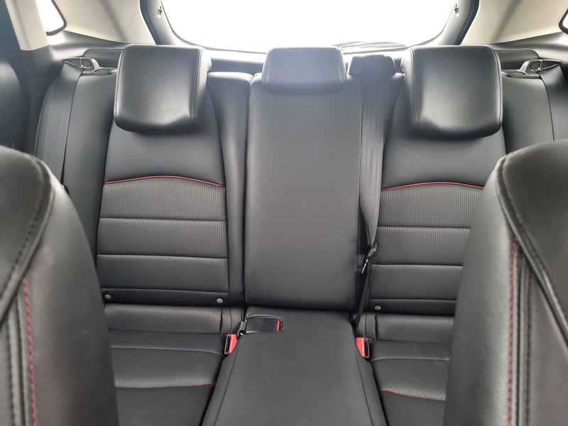 Mazda CX-3 Vehicle Full-screen Gallery Image 13