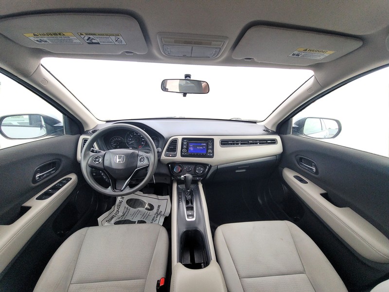 Honda HR-V Vehicle Full-screen Gallery Image 15