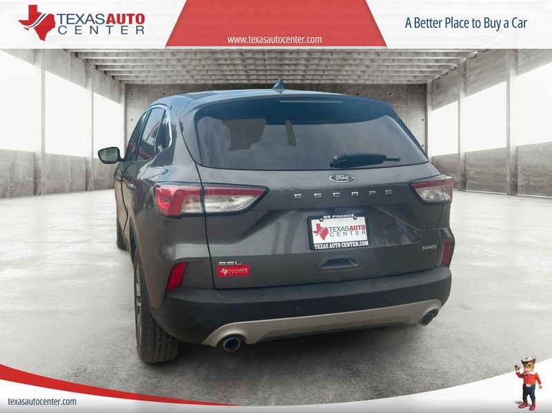 Ford Escape Vehicle Full-screen Gallery Image 8