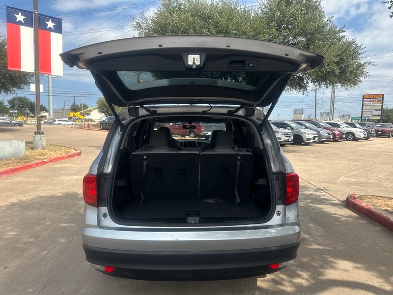 Honda Pilot Vehicle Full-screen Gallery Image 11