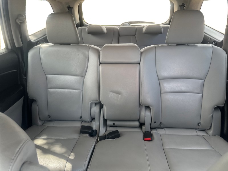 Honda Pilot Vehicle Full-screen Gallery Image 13