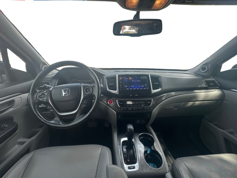 Honda Pilot Vehicle Full-screen Gallery Image 16