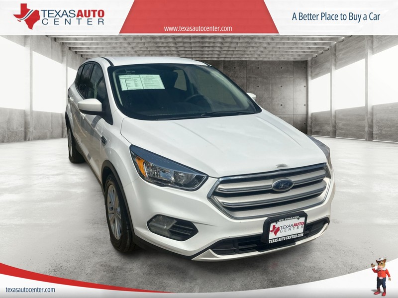 Ford Escape Vehicle Full-screen Gallery Image 3