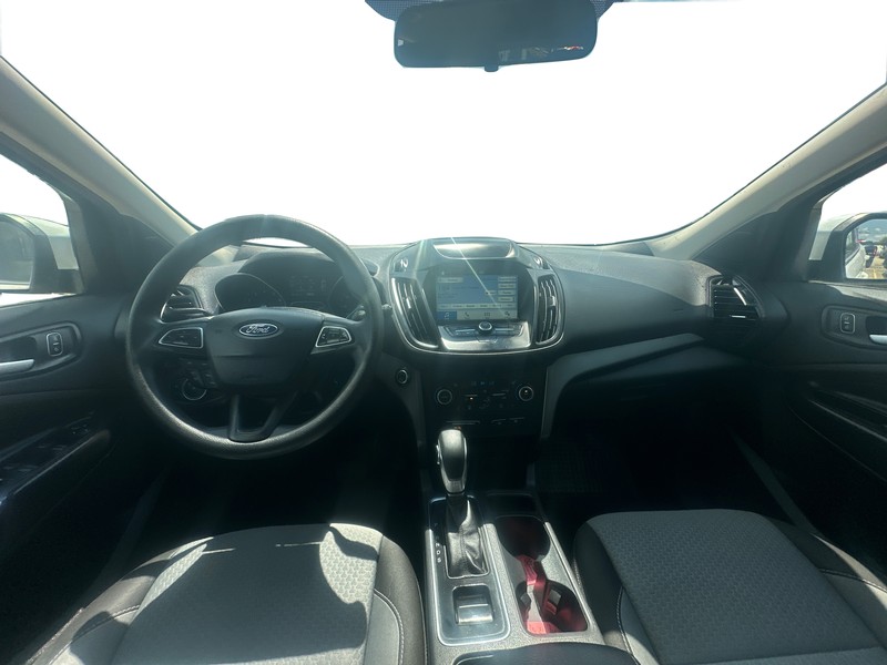 Ford Escape Vehicle Full-screen Gallery Image 14