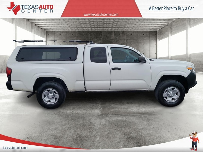 Toyota Tacoma 2WD Vehicle Full-screen Gallery Image 04